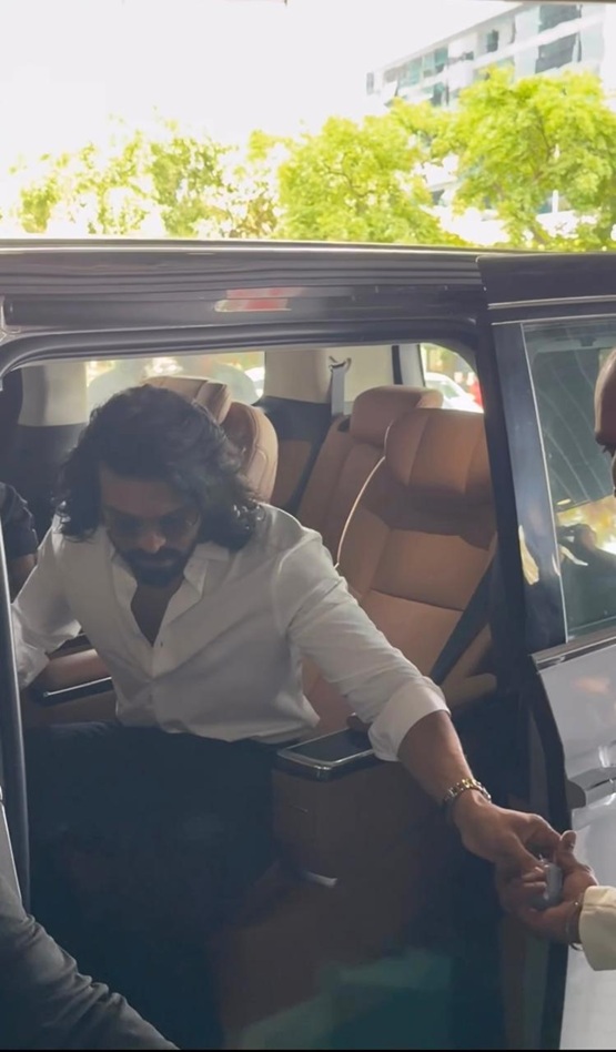 Ram Charan Makes Statement Arrival in MG M9 at Peddi Trailer Launch