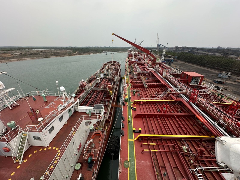 Adani Krishnapatnam Port Demonstrates Advanced Capabilities with Double-Banking Operation
