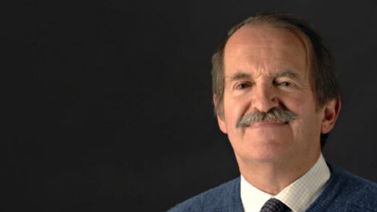 Dom Duarte Pio continua longe dos holofotes enquanto filha gera polêmica com repetição de vestido