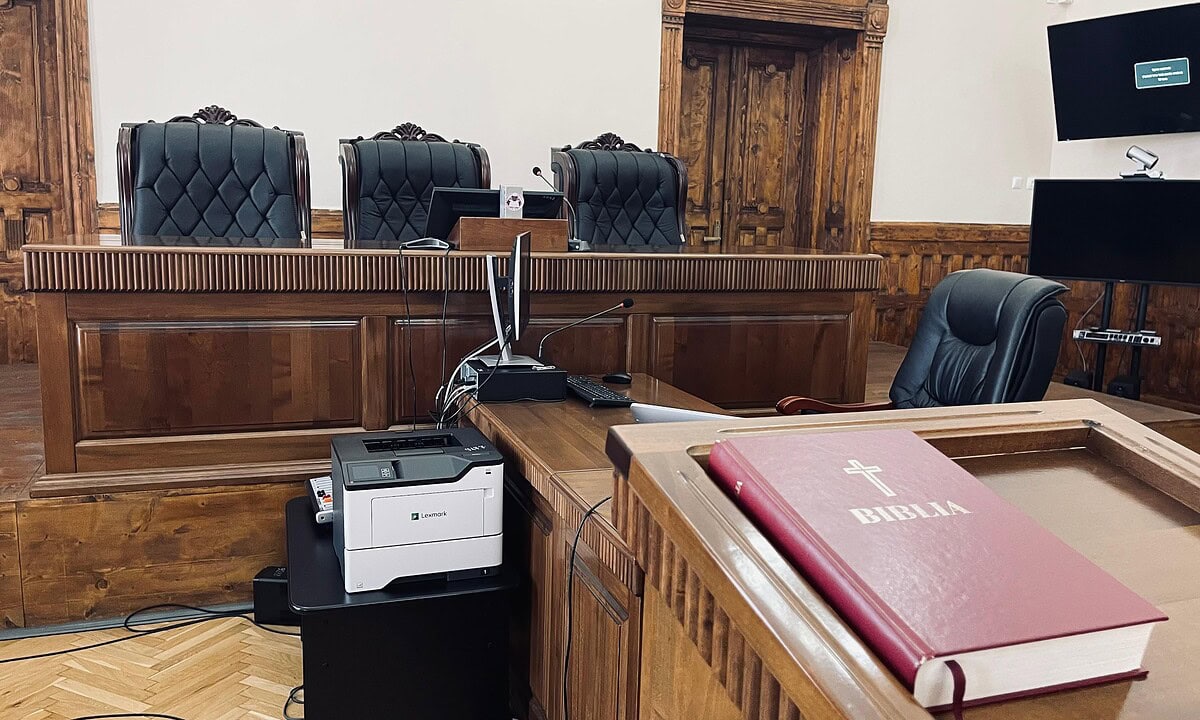 Avocat din Pitești condamnat pentru trafic de influență la Alba Iulia