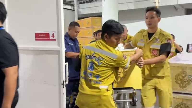 สองศพผู้เสียชีวิตจากเพลิงไหม้ร้านเบียร์ย่านลาดพร้าวถูกนำกลับชัยภูมิ ครอบครัวขอความเป็นธรรมและการช่วยเหลือ