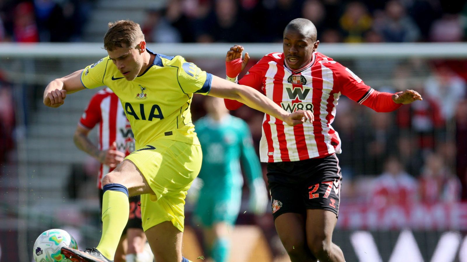 Manchester United Eye Five Summer Signings as Elliot Anderson Emerges as Top Target