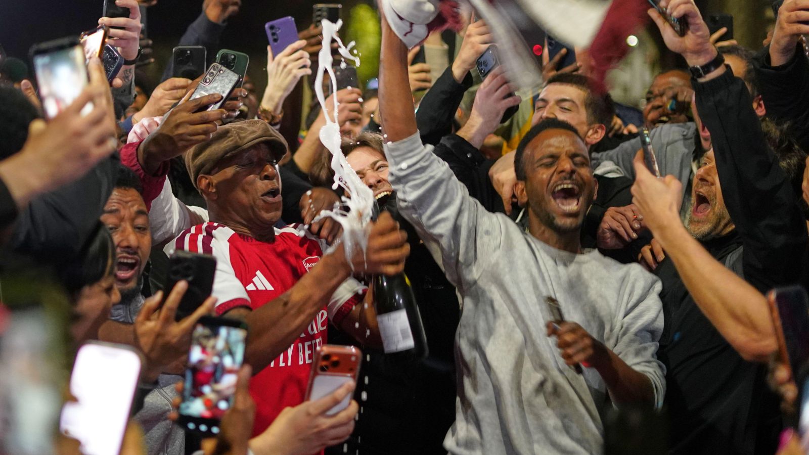 Arsenal's Premier League Glory: Wright and Shearer Hail Gunners as Trophy Parade Confirmed for May 31