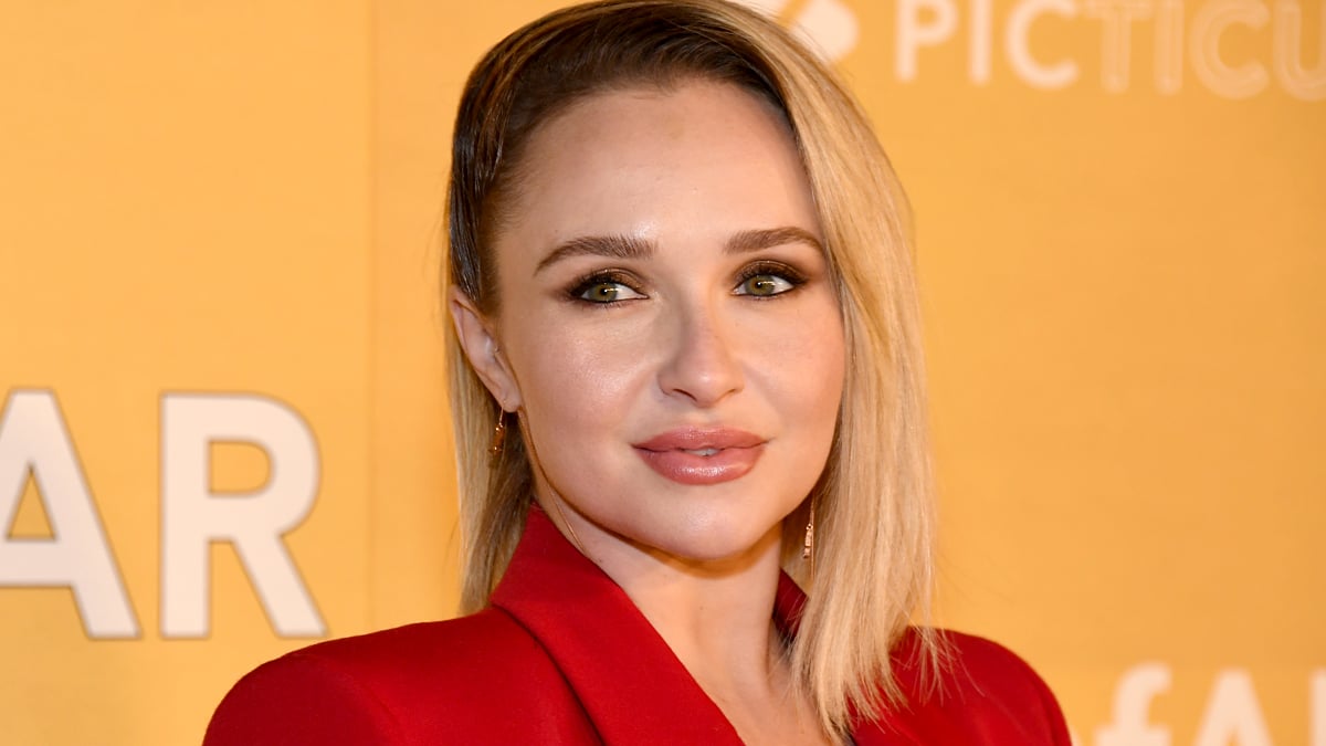 Hayden Panettiere's Signed Memoir Copies Canceled Due to Production Issues
